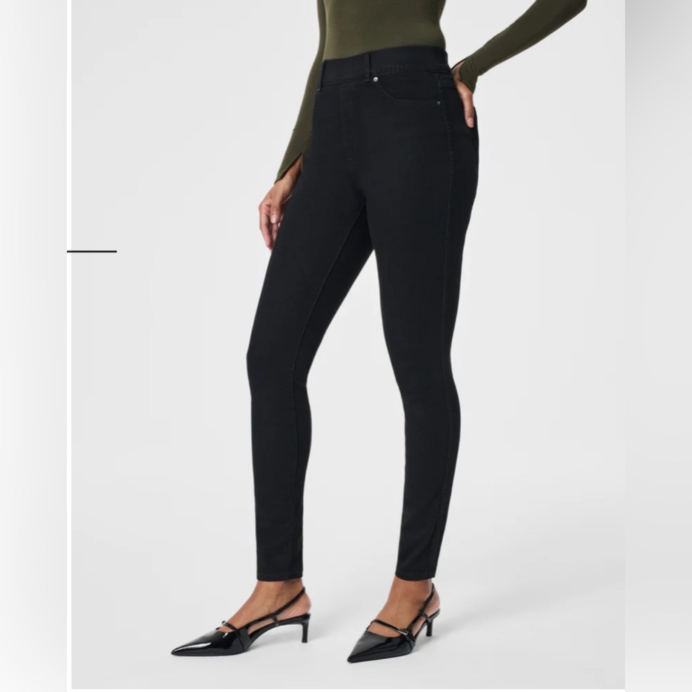 Spanx Everyday ankle skinny jeans in clean black - size medium petite